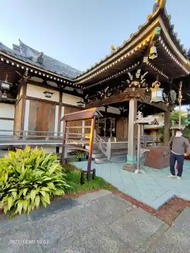 燈明寺の本殿・本堂