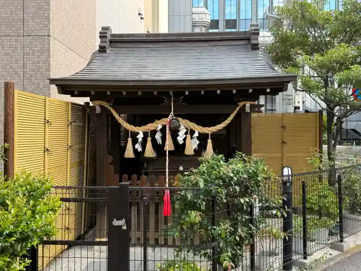 稲荷神社の{uncategorized: "未分類", other: "その他", undefined: "問題あり", building: "その他建物", grave: "お墓", sacred_gate: "鳥居", guardian: "狛犬", statue: "像", buddha: "仏像", history: "歴史", nature: "自然", garden: "庭園", animal: "動物", pagoda: "塔", temizu: "手水舎", mountain_gate: "山門・神門", sanctuary: "本殿・本堂", subordinate: "末社・摂社", art: "芸術", scenery: "景色", jizo: "地蔵", ema: "絵馬", goshuin: "御朱印", omikuji: "おみくじ", items: "授与品その他", amulet: "お守り", goshuincho: "御朱印帳", eats: "食事", festival: "お祭り", votive_dance: "神楽", shichigosan: "七五三参", wedding: "結婚式", experience: "体験その他", initially: "初詣", around: "周辺", anti_infection: "感染症対策"}