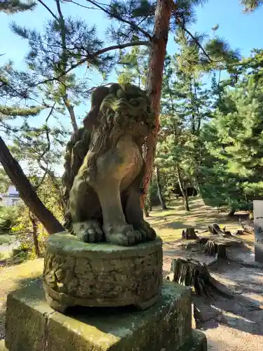 石船神社（岩船神社）の狛犬