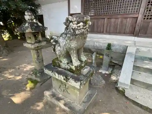 八王子神社の狛犬