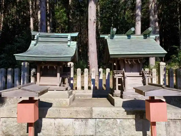 西脇八幡神社の末社・摂社