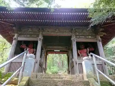 宝城坊の山門・神門