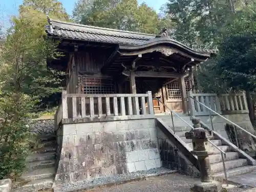日吉神社の{uncategorized: "未分類", other: "その他", undefined: "問題あり", building: "その他建物", grave: "お墓", sacred_gate: "鳥居", guardian: "狛犬", statue: "像", buddha: "仏像", history: "歴史", nature: "自然", garden: "庭園", animal: "動物", pagoda: "塔", temizu: "手水舎", mountain_gate: "山門・神門", sanctuary: "本殿・本堂", subordinate: "末社・摂社", art: "芸術", scenery: "景色", jizo: "地蔵", ema: "絵馬", goshuin: "御朱印", omikuji: "おみくじ", items: "授与品その他", amulet: "お守り", goshuincho: "御朱印帳", eats: "食事", festival: "お祭り", votive_dance: "神楽", shichigosan: "七五三参", wedding: "結婚式", experience: "体験その他", initially: "初詣", around: "周辺", anti_infection: "感染症対策"}