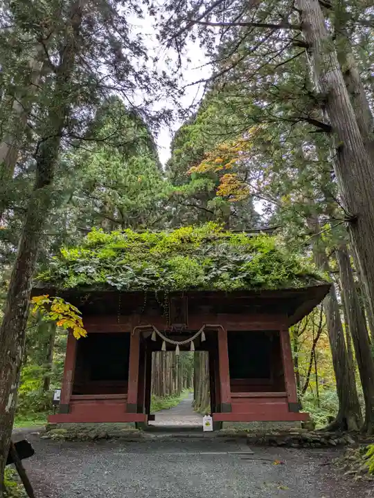 戸隠神社奥社の山門・神門