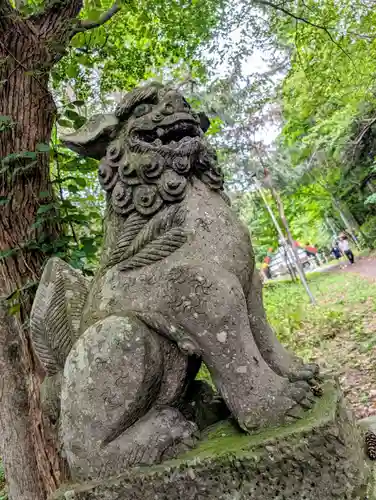 定山渓神社の狛犬