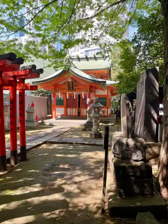 豊栄稲荷神社の{uncategorized: "未分類", other: "その他", undefined: "問題あり", building: "その他建物", grave: "お墓", sacred_gate: "鳥居", guardian: "狛犬", statue: "像", buddha: "仏像", history: "歴史", nature: "自然", garden: "庭園", animal: "動物", pagoda: "塔", temizu: "手水舎", mountain_gate: "山門・神門", sanctuary: "本殿・本堂", subordinate: "末社・摂社", art: "芸術", scenery: "景色", jizo: "地蔵", ema: "絵馬", goshuin: "御朱印", omikuji: "おみくじ", items: "授与品その他", amulet: "お守り", goshuincho: "御朱印帳", eats: "食事", festival: "お祭り", votive_dance: "神楽", shichigosan: "七五三参", wedding: "結婚式", experience: "体験その他", initially: "初詣", around: "周辺", anti_infection: "感染症対策"}