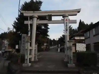 諏訪神社の鳥居