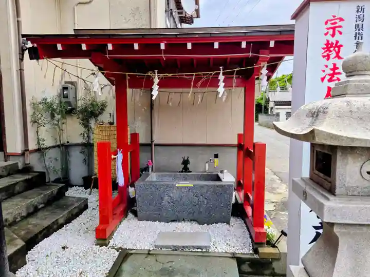 鈴木稲荷神社(新潟県)