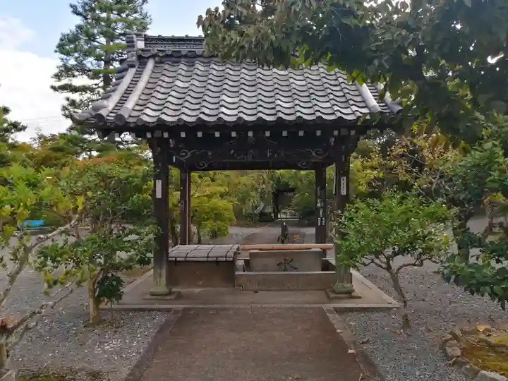 穴太寺の手水舎