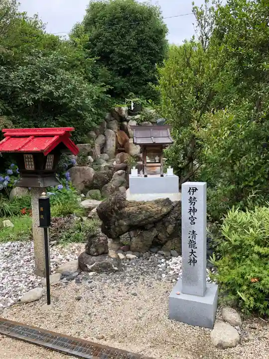 玉三稲荷神社のその他建物
