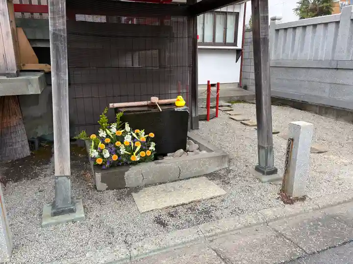 上尾御嶽神社の手水舎