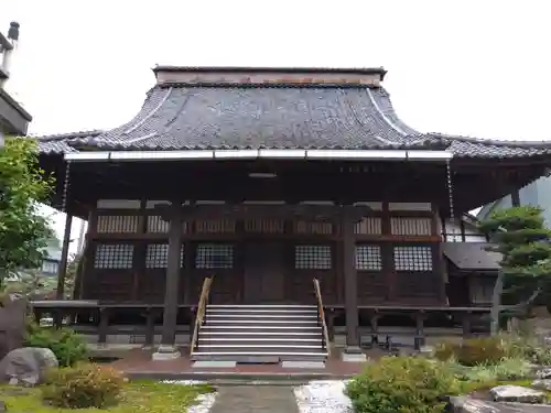 長慶寺の本殿