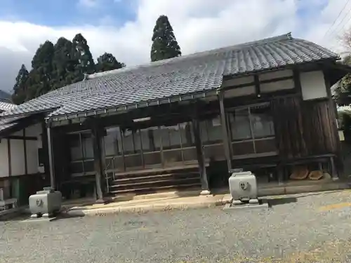 東漸寺の本殿