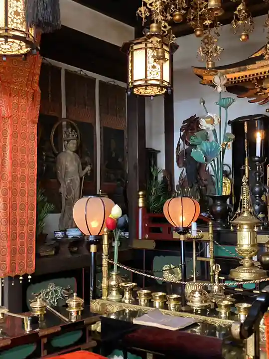 威徳院の本殿・本堂