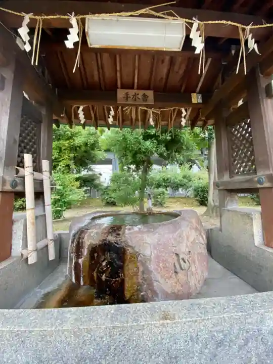 綾戸國中神社の手水舎