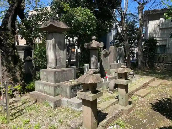 久成寺の{uncategorized: "未分類", other: "その他", undefined: "問題あり", building: "その他建物", grave: "お墓", sacred_gate: "鳥居", guardian: "狛犬", statue: "像", buddha: "仏像", history: "歴史", nature: "自然", garden: "庭園", animal: "動物", pagoda: "塔", temizu: "手水舎", mountain_gate: "山門・神門", sanctuary: "本殿・本堂", subordinate: "末社・摂社", art: "芸術", scenery: "景色", jizo: "地蔵", ema: "絵馬", goshuin: "御朱印", omikuji: "おみくじ", items: "授与品その他", amulet: "お守り", goshuincho: "御朱印帳", eats: "食事", festival: "お祭り", votive_dance: "神楽", shichigosan: "七五三参", wedding: "結婚式", experience: "体験その他", initially: "初詣", around: "周辺", anti_infection: "感染症対策"}
