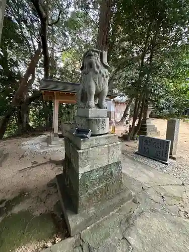 天石門別八倉比売神社の狛犬