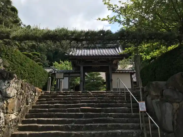 西明寺の山門・神門