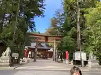 穂高神社本宮の鳥居