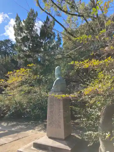 姫路神社の像