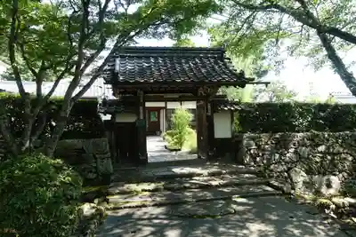 西教寺の山門・神門