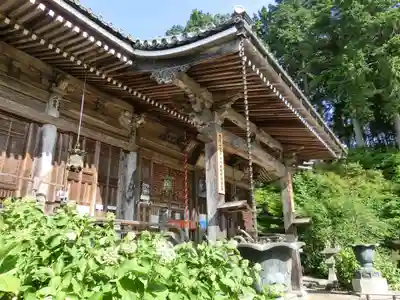 観音寺の本殿・本堂
