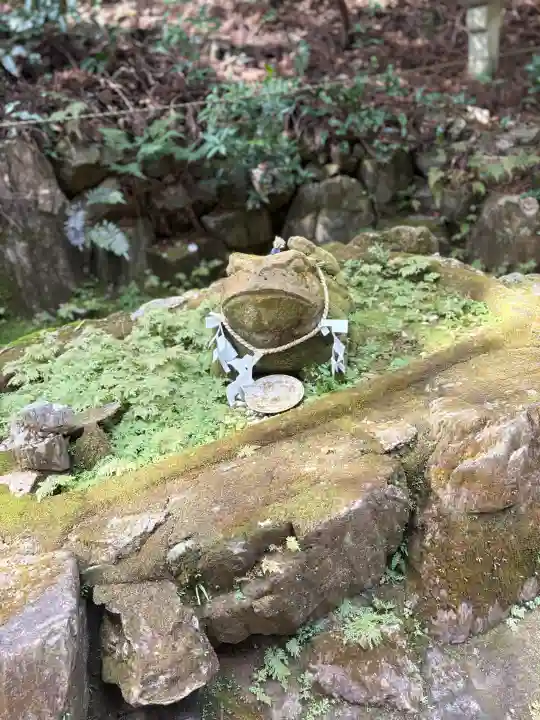 猿田彦三河神社の{uncategorized: "未分類", other: "その他", undefined: "問題あり", building: "その他建物", grave: "お墓", sacred_gate: "鳥居", guardian: "狛犬", statue: "像", buddha: "仏像", history: "歴史", nature: "自然", garden: "庭園", animal: "動物", pagoda: "塔", temizu: "手水舎", mountain_gate: "山門・神門", sanctuary: "本殿・本堂", subordinate: "末社・摂社", art: "芸術", scenery: "景色", jizo: "地蔵", ema: "絵馬", goshuin: "御朱印", omikuji: "おみくじ", items: "授与品その他", amulet: "お守り", goshuincho: "御朱印帳", eats: "食事", festival: "お祭り", votive_dance: "神楽", shichigosan: "七五三参", wedding: "結婚式", experience: "体験その他", initially: "初詣", around: "周辺", anti_infection: "感染症対策"}