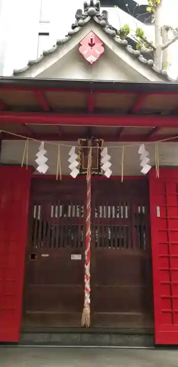 鳥居稲荷神社の本殿・本堂