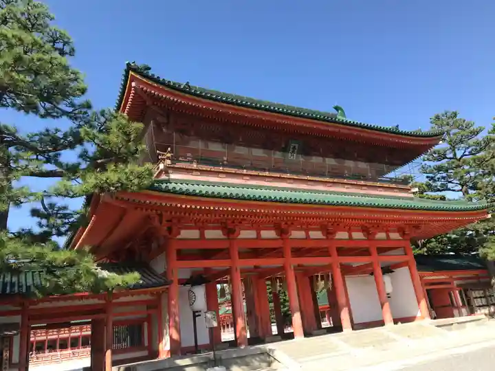 平安神宮の山門・神門