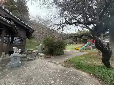 大浦神社の{uncategorized: "未分類", other: "その他", undefined: "問題あり", building: "その他建物", grave: "お墓", sacred_gate: "鳥居", guardian: "狛犬", statue: "像", buddha: "仏像", history: "歴史", nature: "自然", garden: "庭園", animal: "動物", pagoda: "塔", temizu: "手水舎", mountain_gate: "山門・神門", sanctuary: "本殿・本堂", subordinate: "末社・摂社", art: "芸術", scenery: "景色", jizo: "地蔵", ema: "絵馬", goshuin: "御朱印", omikuji: "おみくじ", items: "授与品その他", amulet: "お守り", goshuincho: "御朱印帳", eats: "食事", festival: "お祭り", votive_dance: "神楽", shichigosan: "七五三参", wedding: "結婚式", experience: "体験その他", initially: "初詣", around: "周辺", anti_infection: "感染症対策"}