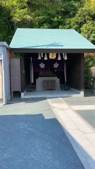 藤ノ木白山神社の{uncategorized: "未分類", other: "その他", undefined: "問題あり", building: "その他建物", grave: "お墓", sacred_gate: "鳥居", guardian: "狛犬", statue: "像", buddha: "仏像", history: "歴史", nature: "自然", garden: "庭園", animal: "動物", pagoda: "塔", temizu: "手水舎", mountain_gate: "山門・神門", sanctuary: "本殿・本堂", subordinate: "末社・摂社", art: "芸術", scenery: "景色", jizo: "地蔵", ema: "絵馬", goshuin: "御朱印", omikuji: "おみくじ", items: "授与品その他", amulet: "お守り", goshuincho: "御朱印帳", eats: "食事", festival: "お祭り", votive_dance: "神楽", shichigosan: "七五三参", wedding: "結婚式", experience: "体験その他", initially: "初詣", around: "周辺", anti_infection: "感染症対策"}