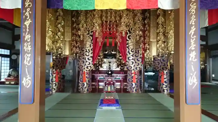 中央寺の本殿・本堂