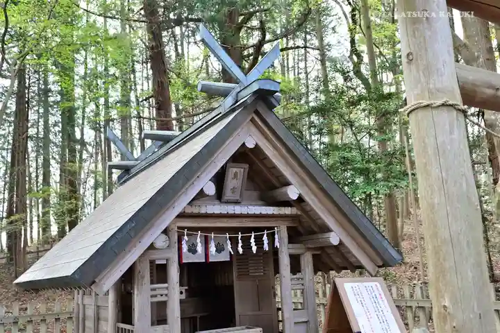 宝登山神社の末社・摂社