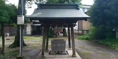 下石原八幡神社の手水舎