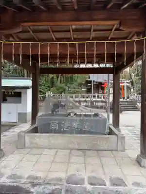 八阪神社の手水舎