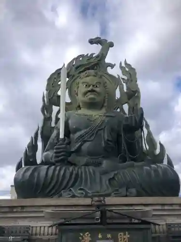 大本山成田山仙台分院の{uncategorized: "未分類", other: "その他", undefined: "問題あり", building: "その他建物", grave: "お墓", sacred_gate: "鳥居", guardian: "狛犬", statue: "像", buddha: "仏像", history: "歴史", nature: "自然", garden: "庭園", animal: "動物", pagoda: "塔", temizu: "手水舎", mountain_gate: "山門・神門", sanctuary: "本殿・本堂", subordinate: "末社・摂社", art: "芸術", scenery: "景色", jizo: "地蔵", ema: "絵馬", goshuin: "御朱印", omikuji: "おみくじ", items: "授与品その他", amulet: "お守り", goshuincho: "御朱印帳", eats: "食事", festival: "お祭り", votive_dance: "神楽", shichigosan: "七五三参", wedding: "結婚式", experience: "体験その他", initially: "初詣", around: "周辺", anti_infection: "感染症対策"}