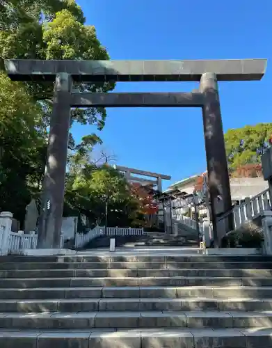 伊勢山皇大神宮の{uncategorized: "未分類", other: "その他", undefined: "問題あり", building: "その他建物", grave: "お墓", sacred_gate: "鳥居", guardian: "狛犬", statue: "像", buddha: "仏像", history: "歴史", nature: "自然", garden: "庭園", animal: "動物", pagoda: "塔", temizu: "手水舎", mountain_gate: "山門・神門", sanctuary: "本殿・本堂", subordinate: "末社・摂社", art: "芸術", scenery: "景色", jizo: "地蔵", ema: "絵馬", goshuin: "御朱印", omikuji: "おみくじ", items: "授与品その他", amulet: "お守り", goshuincho: "御朱印帳", eats: "食事", festival: "お祭り", votive_dance: "神楽", shichigosan: "七五三参", wedding: "結婚式", experience: "体験その他", initially: "初詣", around: "周辺", anti_infection: "感染症対策"}