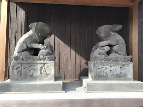 調神社の狛犬