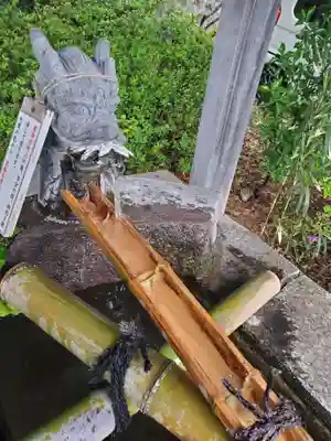 手長神社の手水舎