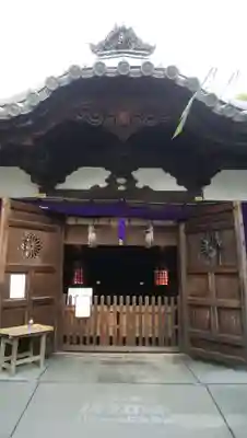 泉穴師神社の本殿・本堂