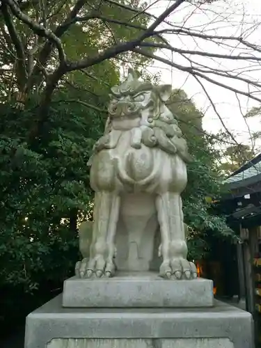 寒川神社の狛犬