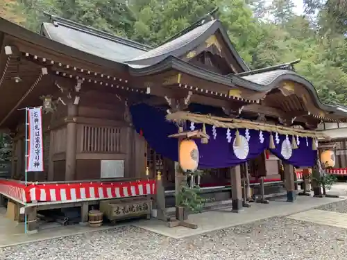 鳩ヶ嶺八幡宮の本殿