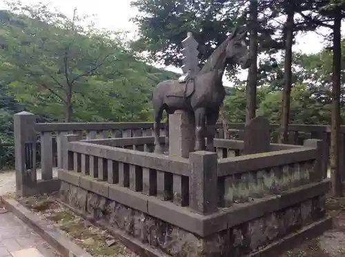 那須温泉神社の狛犬