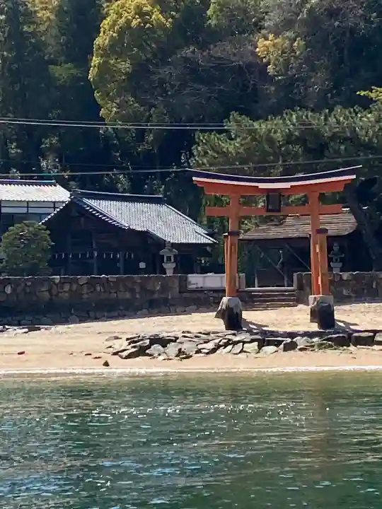 厳島神社の{uncategorized: "未分類", other: "その他", undefined: "問題あり", building: "その他建物", grave: "お墓", sacred_gate: "鳥居", guardian: "狛犬", statue: "像", buddha: "仏像", history: "歴史", nature: "自然", garden: "庭園", animal: "動物", pagoda: "塔", temizu: "手水舎", mountain_gate: "山門・神門", sanctuary: "本殿・本堂", subordinate: "末社・摂社", art: "芸術", scenery: "景色", jizo: "地蔵", ema: "絵馬", goshuin: "御朱印", omikuji: "おみくじ", items: "授与品その他", amulet: "お守り", goshuincho: "御朱印帳", eats: "食事", festival: "お祭り", votive_dance: "神楽", shichigosan: "七五三参", wedding: "結婚式", experience: "体験その他", initially: "初詣", around: "周辺", anti_infection: "感染症対策"}