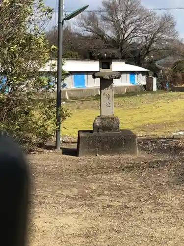 天都賀佐彦神社の建物その他