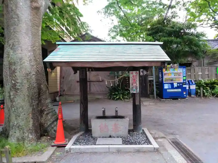 亀岡八幡宮(亀岡八幡神社)の手水舎