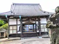 蓮華寺の本殿