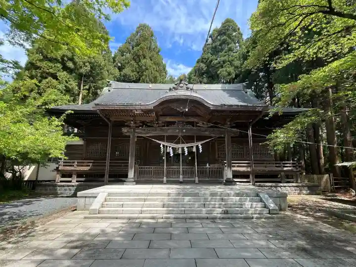 彌高神社の{uncategorized: "未分類", other: "その他", undefined: "問題あり", building: "その他建物", grave: "お墓", sacred_gate: "鳥居", guardian: "狛犬", statue: "像", buddha: "仏像", history: "歴史", nature: "自然", garden: "庭園", animal: "動物", pagoda: "塔", temizu: "手水舎", mountain_gate: "山門・神門", sanctuary: "本殿・本堂", subordinate: "末社・摂社", art: "芸術", scenery: "景色", jizo: "地蔵", ema: "絵馬", goshuin: "御朱印", omikuji: "おみくじ", items: "授与品その他", amulet: "お守り", goshuincho: "御朱印帳", eats: "食事", festival: "お祭り", votive_dance: "神楽", shichigosan: "七五三参", wedding: "結婚式", experience: "体験その他", initially: "初詣", around: "周辺", anti_infection: "感染症対策"}