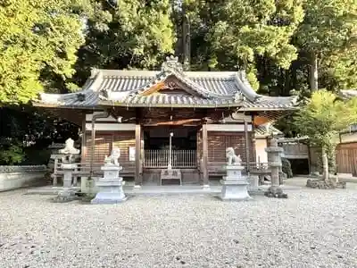 箕曲神社の本殿