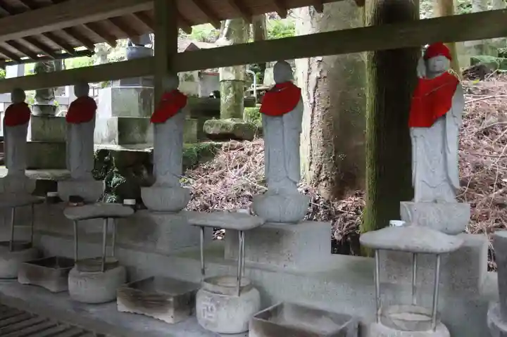 宝山寺奥之院(奈良県)